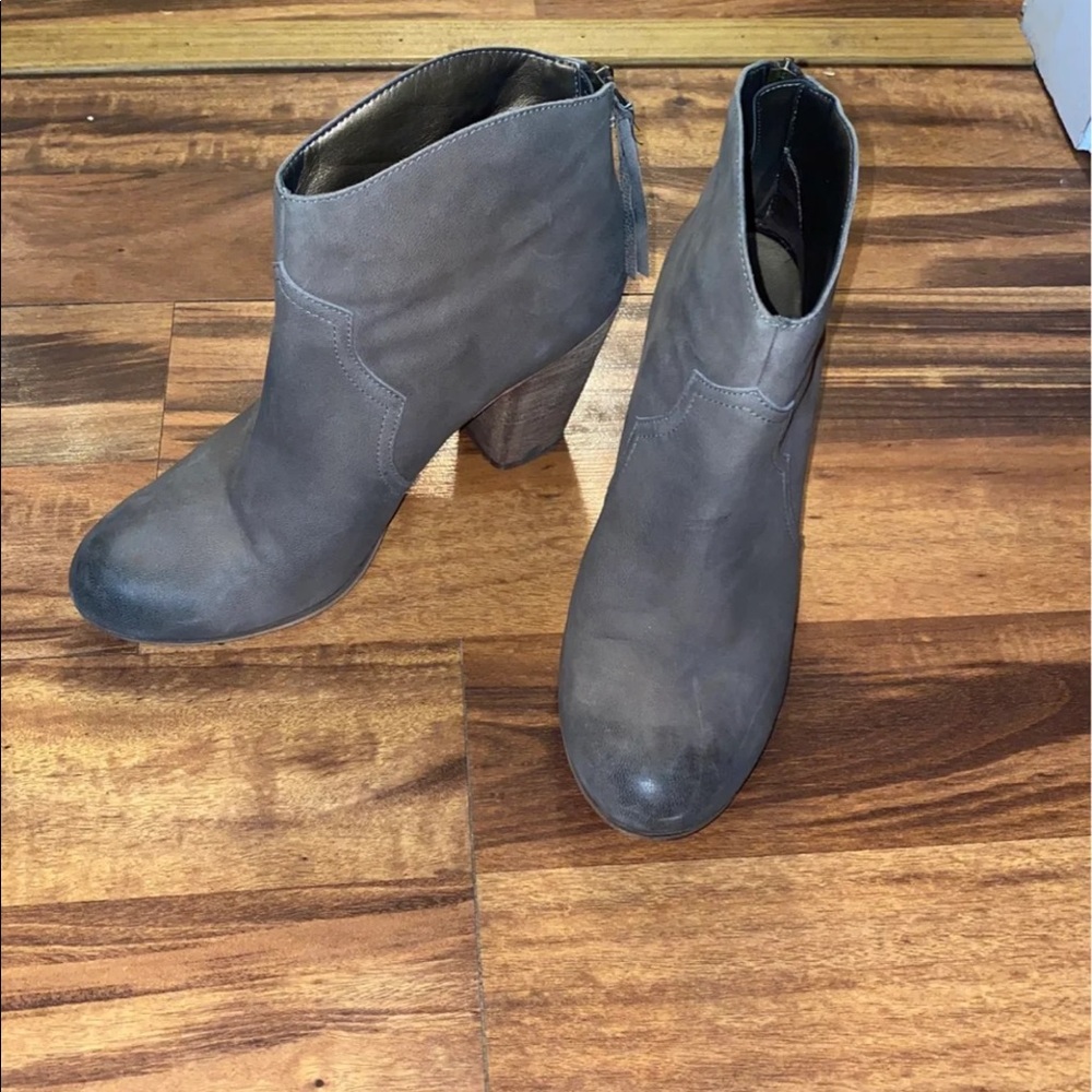 Genuine leather upper booties